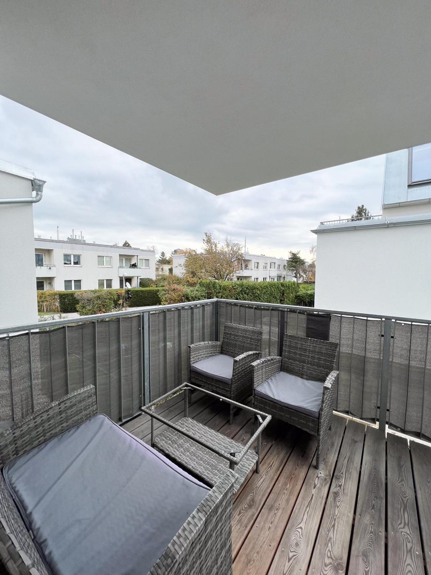 Modern Apartment W/ Cozy Balcony Near City Center Wenen Buitenkant foto