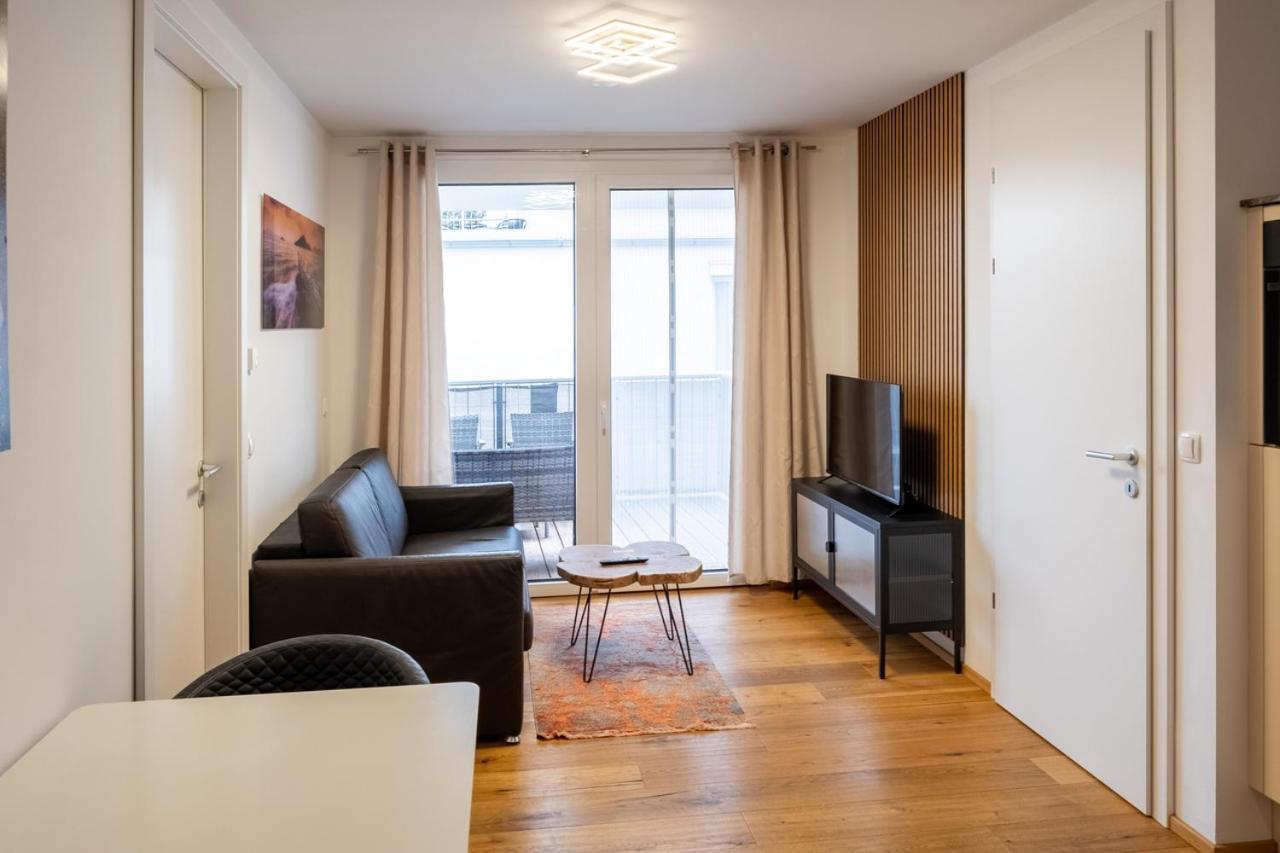 Modern Apartment W/ Cozy Balcony Near City Center Wenen Buitenkant foto