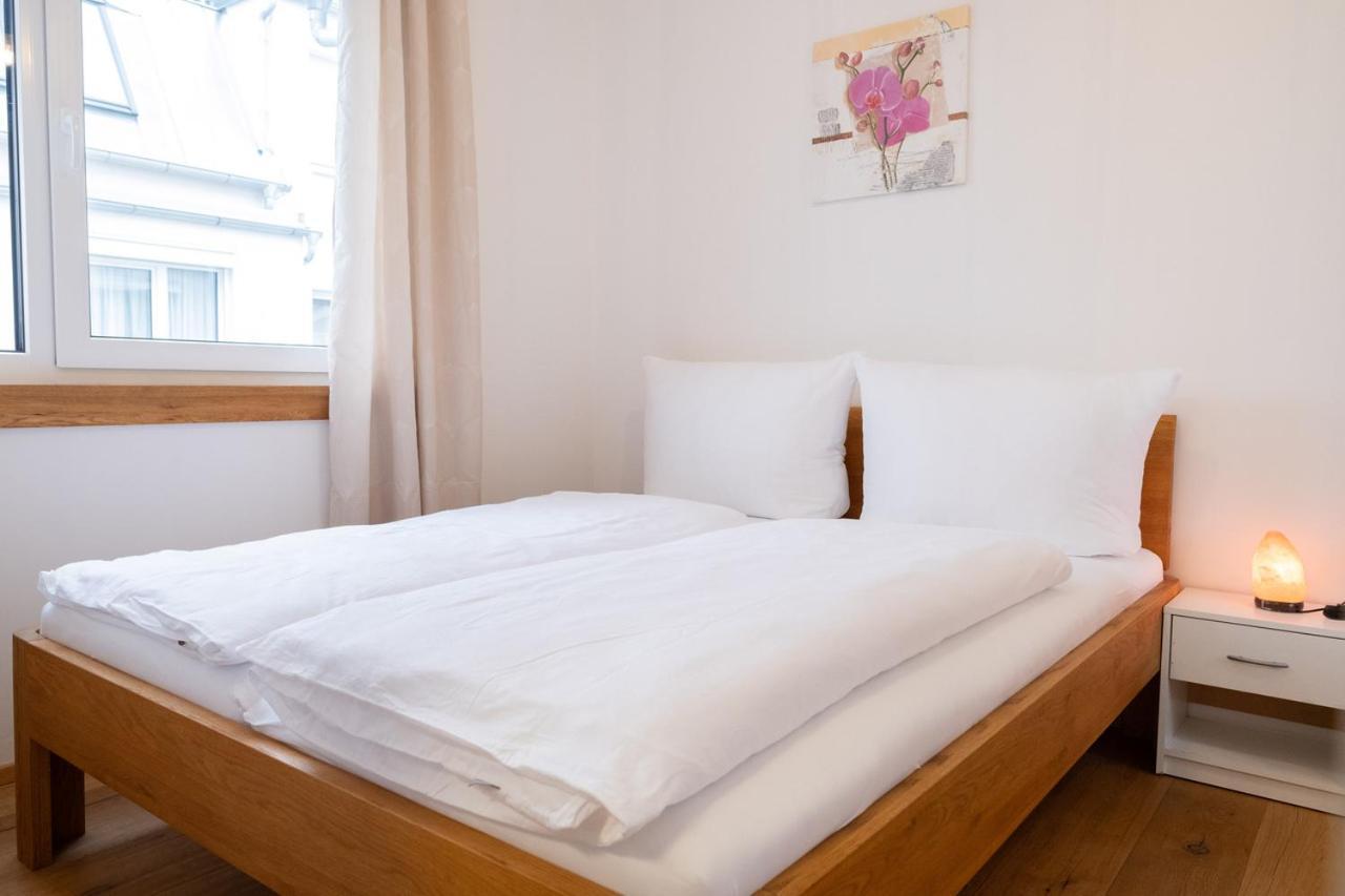 Modern Apartment W/ Cozy Balcony Near City Center Wenen Buitenkant foto
