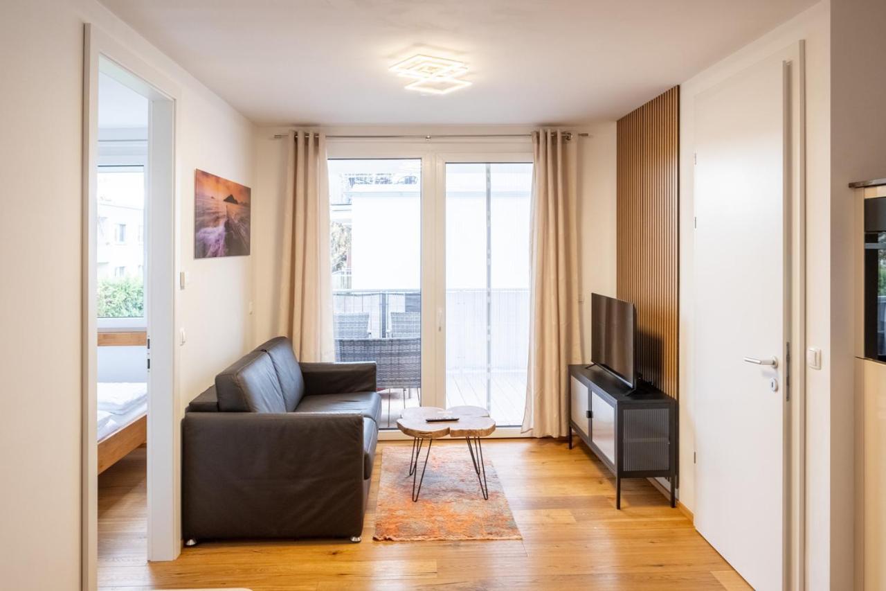 Modern Apartment W/ Cozy Balcony Near City Center Wenen Buitenkant foto